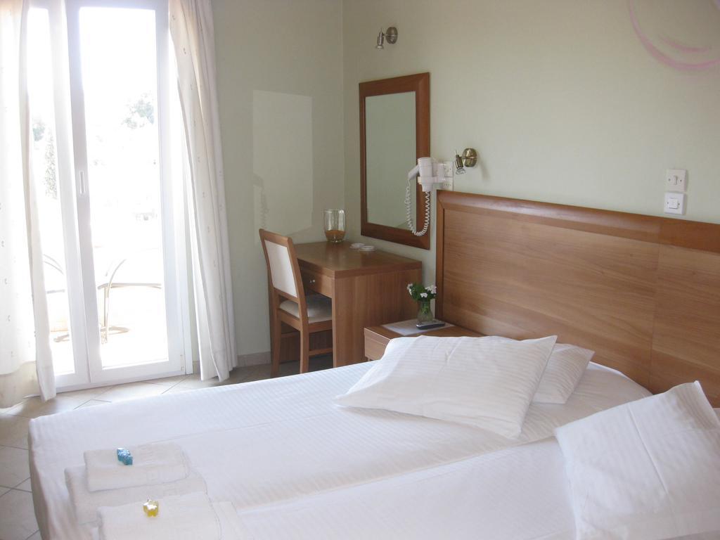 Virginia Hotel 사모스 외부 사진