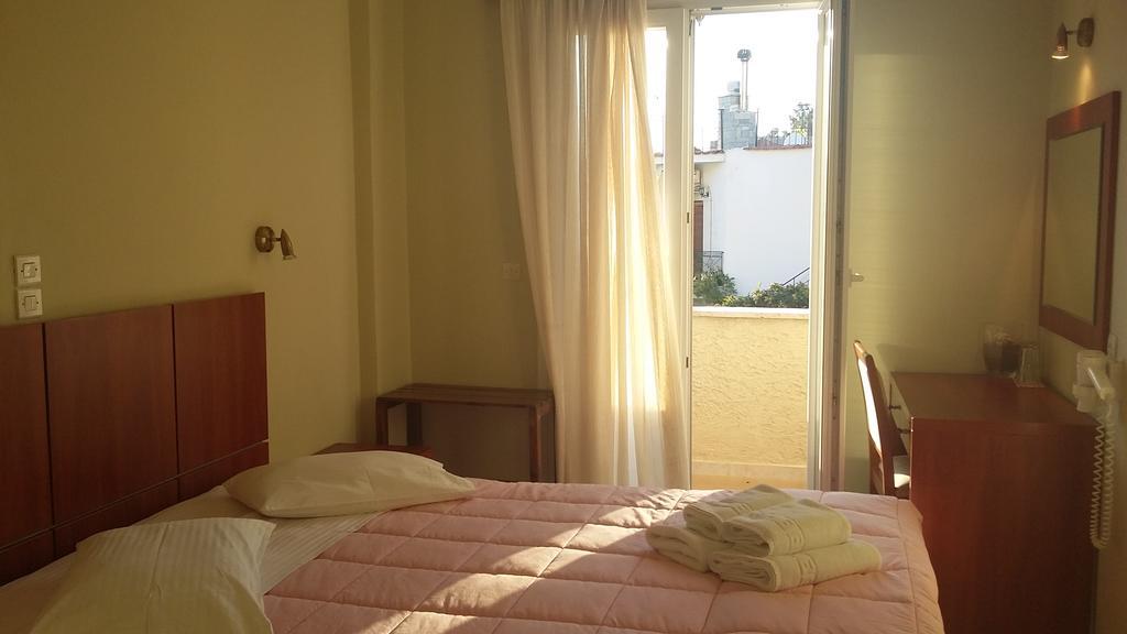 Virginia Hotel 사모스 외부 사진